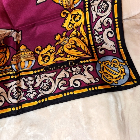 Christian Dior Vintage 100% Silk Elegant Purple and Gold Scarf/Bandana - Picture 3 of 6